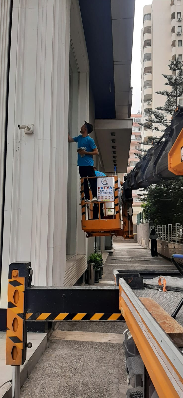 Dış Cephe Cam Temizliği